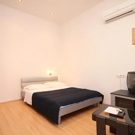 Apartment Apartments For Families With Children Zdrelac, Pasman - 8424 Zdrelac